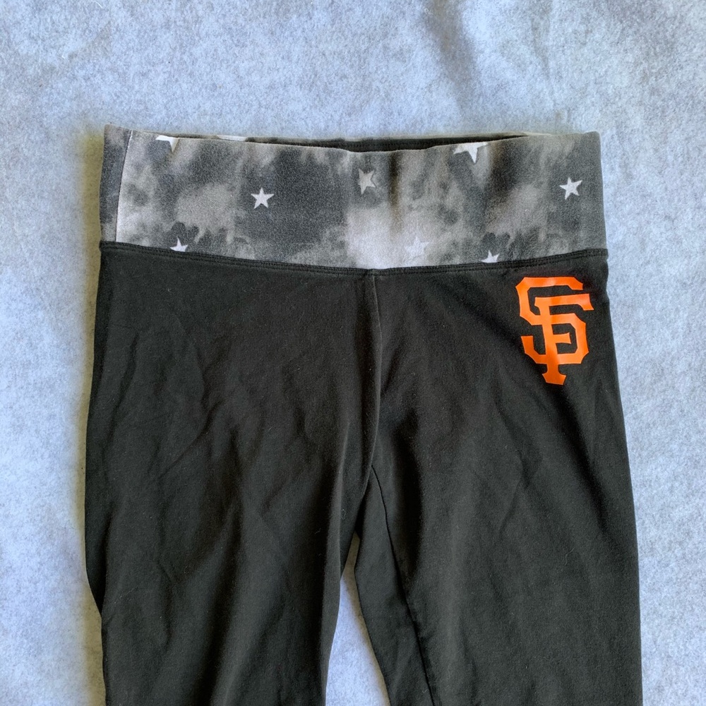 Y2K holdover style Pink San Francisco Giants Workout Capris - Picture 2 of 6